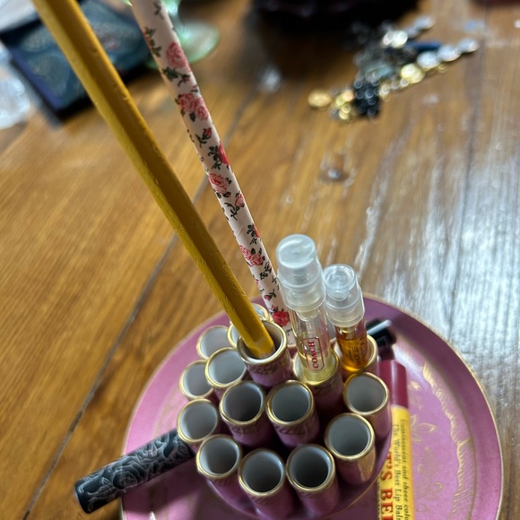 Vintage Cigarette Holder - Picture 8 of 9